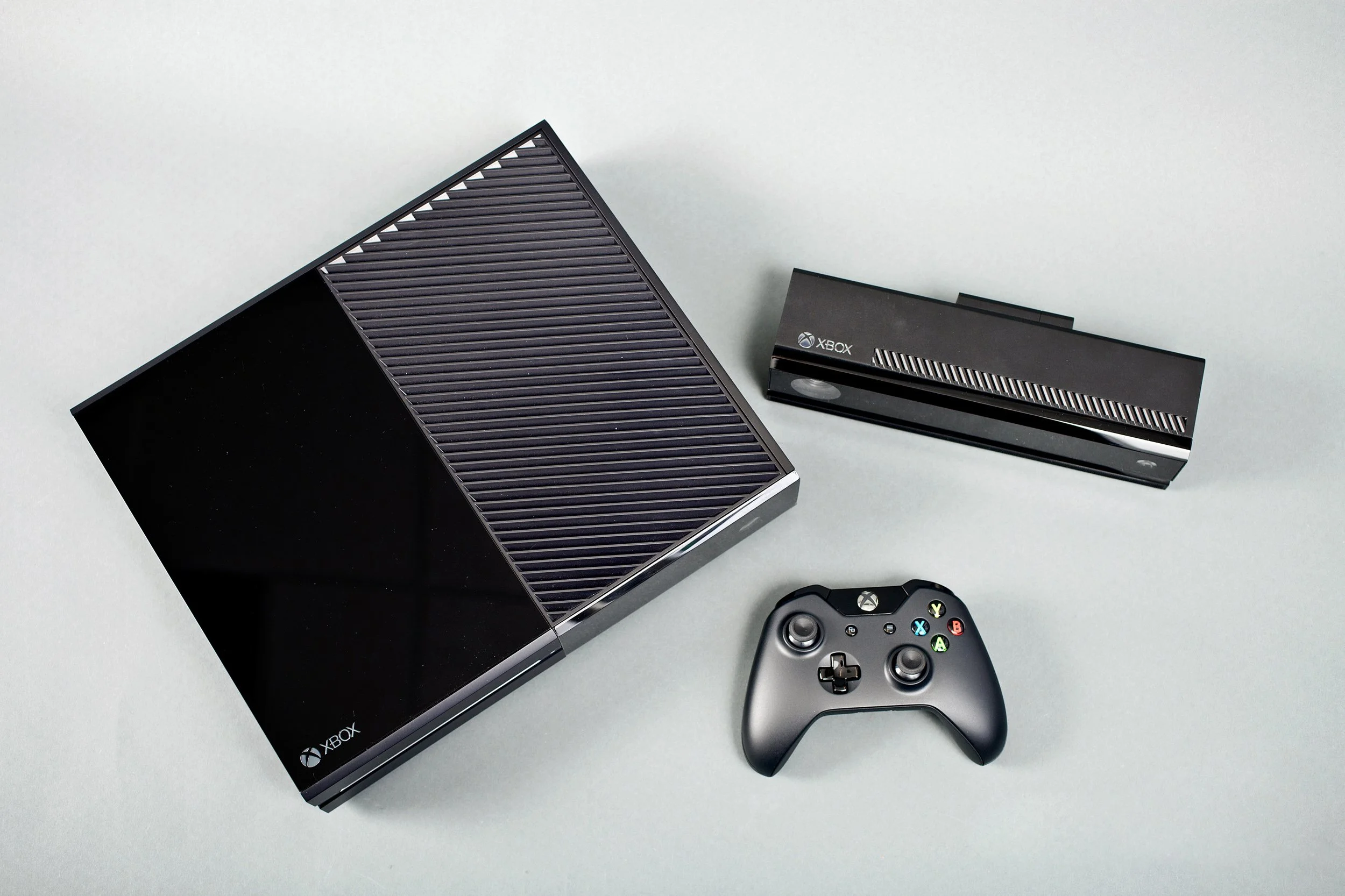 Вчера, 21 мая 2013 г., компания Microsoft представила миру свою новую развлекательную игровую систему Xbox One. Мы собрали в одном месте главное, что на данный момент известно об этой консоли.