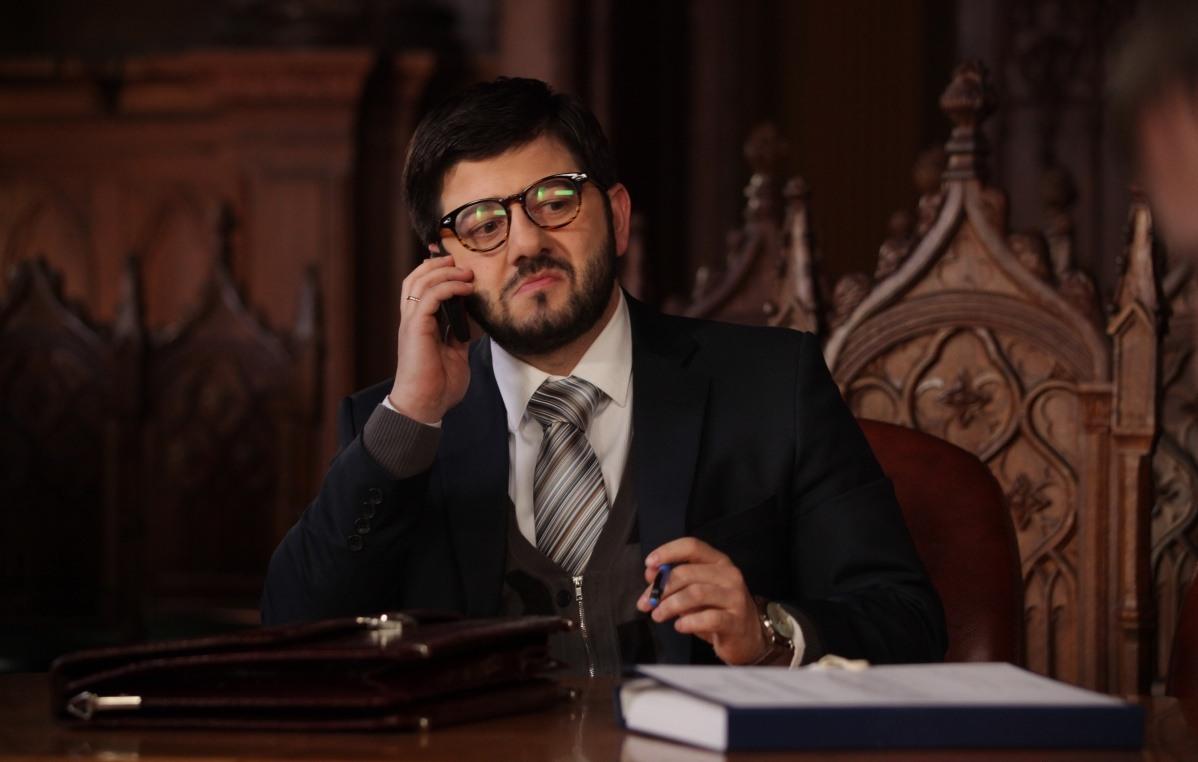 В День российского кино мы вспоминаем, что кино – это такое же искусство, как живопись или музыка. Когда мастер берет в руки кисточку, он создает шедевр. Когда талантливый режиссер снимает кино, его работу хочется пересматривать и цитировать. Но когда камера попадает не в те руки, на свет выходят фильмы, от которых кровоточат глаза. Мы составили список наихудших кинолент российского производства, имеющих самый низкий рейтинг в кинобазах. Вас еще не распирает гордость?