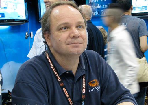 В 50 годы двадцатого века Детройт еще не являл собой то печальное зрелище, что представляет сейчас. Знаменитый «город моторов», чьи Ford и Pontiac колесят по дорогам нашего необъятного мира, ныне переживает не лучшие времена. Однако в середине прошлого века, дела обстояли по-другому. Именно здесь, среди железобетонных менгиров, замысловатых шоссейных узлов, где гудение клаксонов заглушают звуки собственных мыслей, а американское небо теснят, бороздящие воздушные просторы, самолеты, вырос главный стратег игровой индустрии, талантливый разработчик канадского происхождения, Сид Мейер.