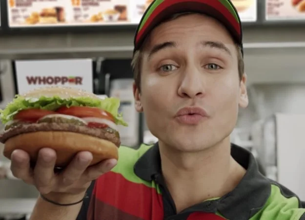 Обострились: реклама Burger King попала в черный список Google - фото 1