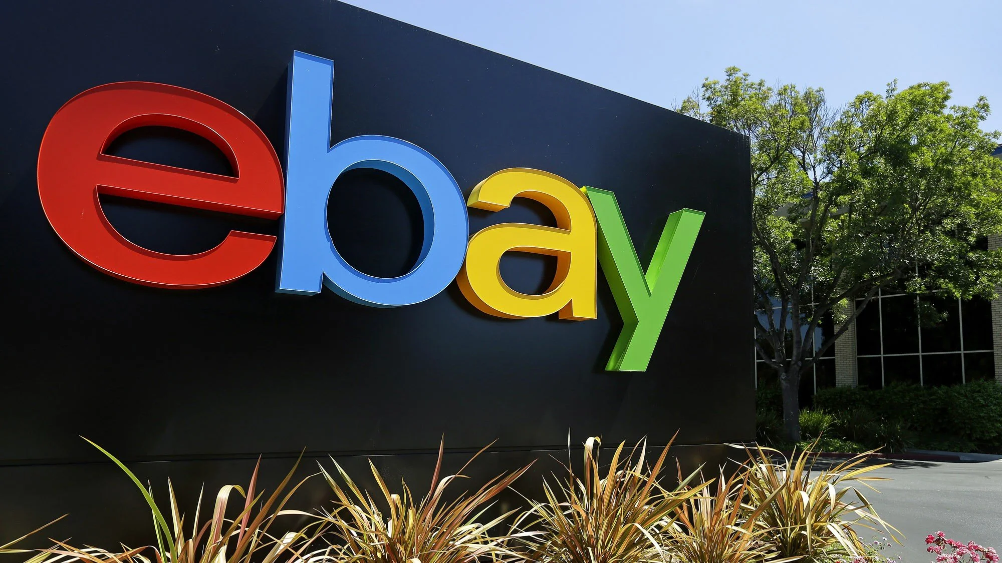 eBay позволила платить за товары через кошелек QIWI - фото 1