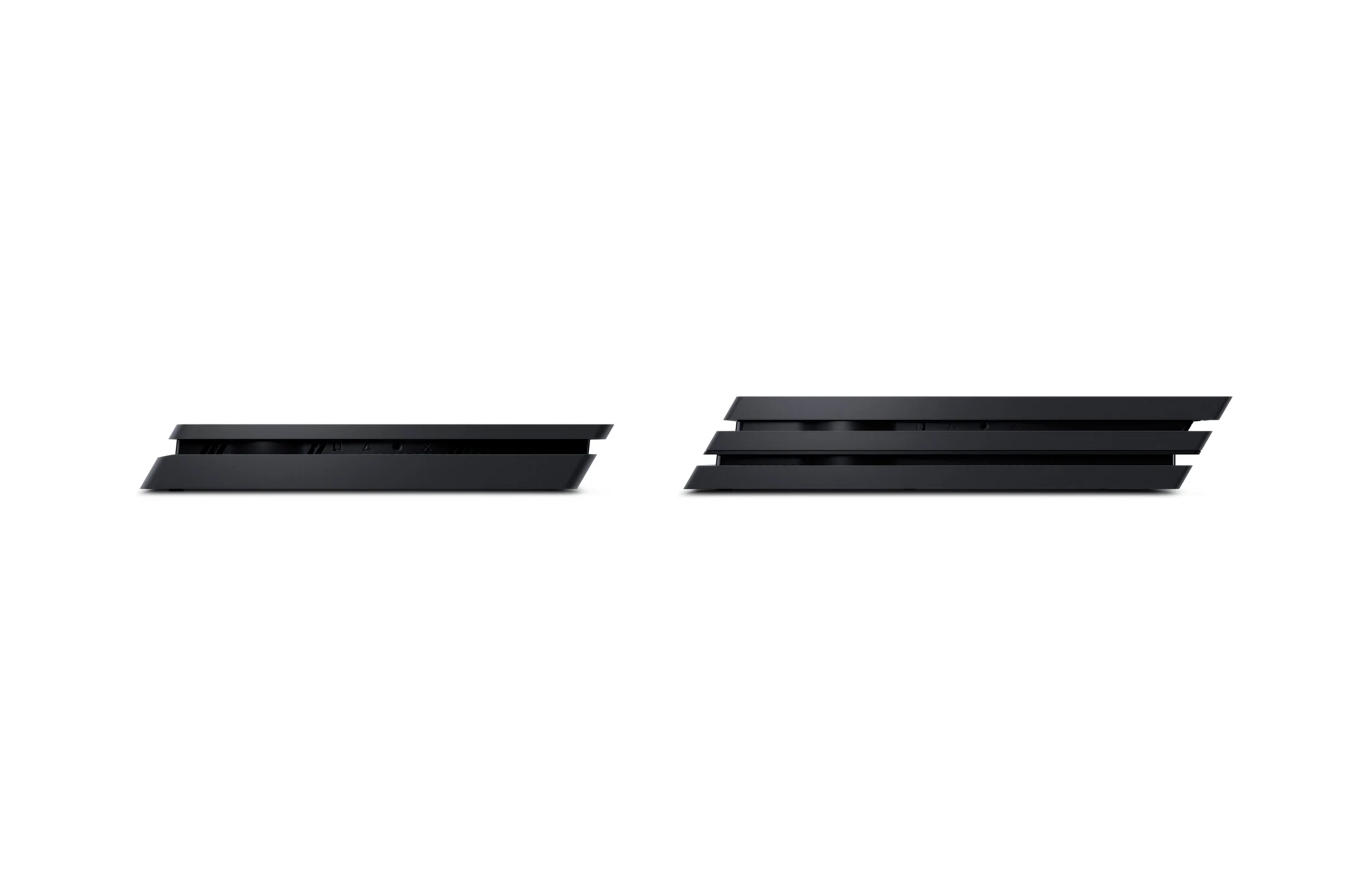 На презентации PlayStation Meeting компания Sony показала не одну консоль, а сразу две. В чем преимущества PS4 Slim и PS4 Pro и сколько будут стоить новые приставки расскажут Максим Иванов и Павел Пивоваров.