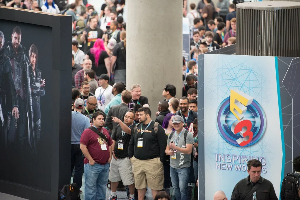 Как выглядели стенды участников выставки и как проходила E3 2016 – в фотографиях организаторов и посетителей.