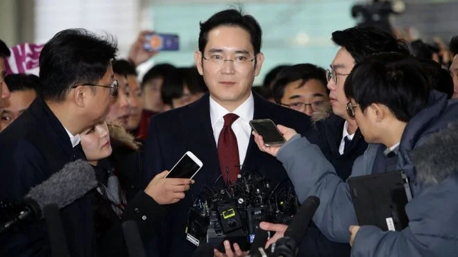 Вице-президента Samsung посадили за взятку президенту Кореи - фото 1