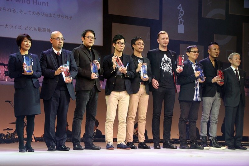 Вместо Кодзимы награды Metal Gear Solid 5 на PS Awards забирал пиарщик - изображение 1 Вместо Кодзимы награды Metal Gear Solid 5 на PS Awards забирал пиарщик - фото 1