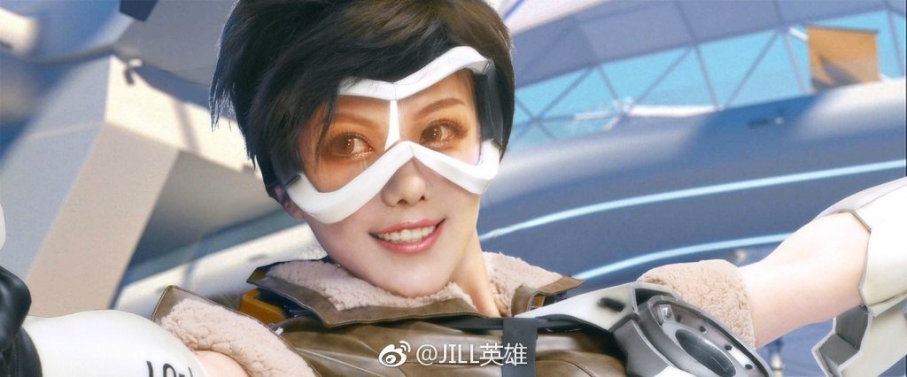 Косплей дня: жизнерадостная Трейсер из Overwatch﻿ - фото 3