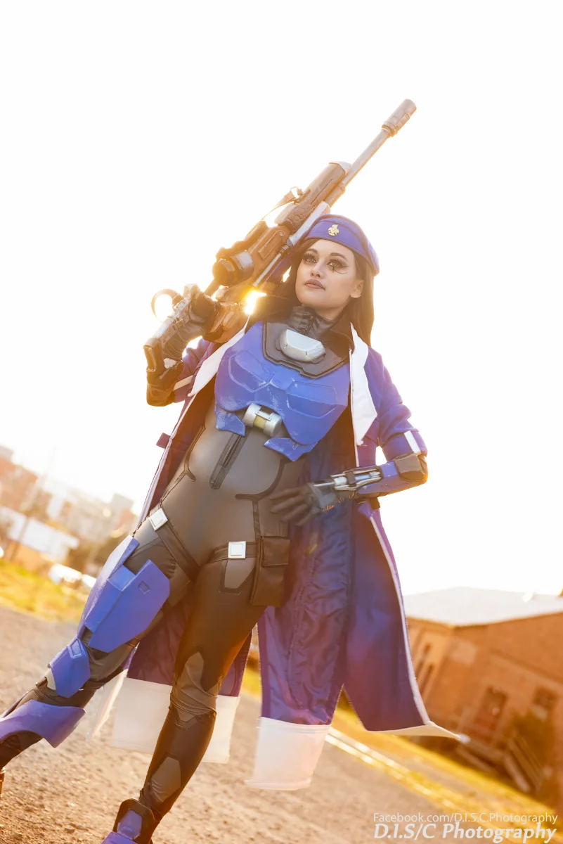 Косплей дня: прекрасная капитан Ана Амари из Overwatch - фото 1