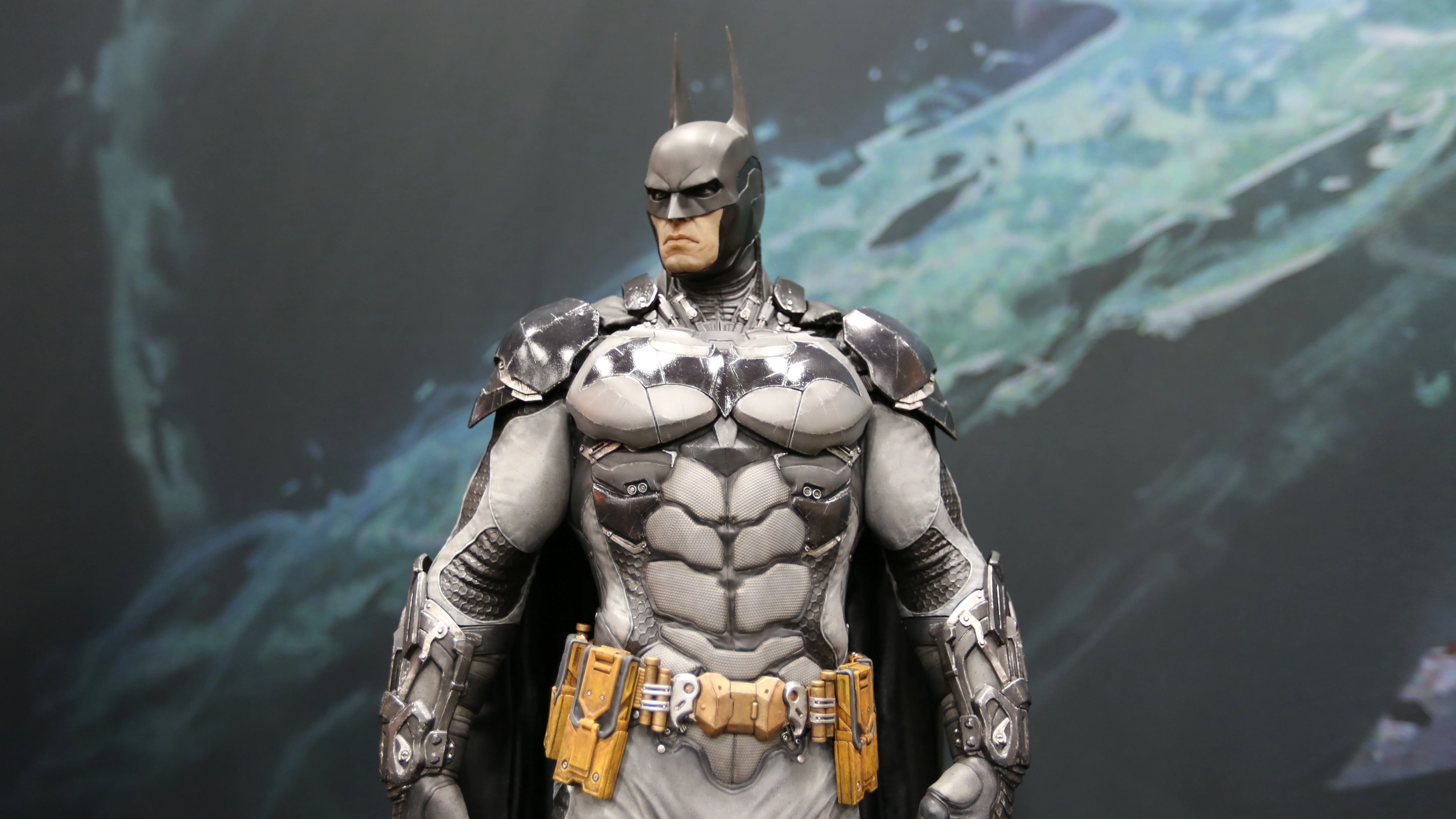 Костюмы, гаджеты и фигурки Бэтмена на Comic-Con 2015 - фото 26