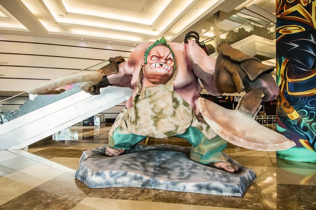 Завершился самый большой, красивый и громкий турнир по Dota 2 в России и СНГ — EPICENTER. Было разыграно $500 000, в боях сошлись 10 команд со всего мира, миллионы людей смотрели матчи, но, что куда важнее, наконец-то у нас появился турнир, способный привлечь весь мир к СНГ-сцене Dota 2.