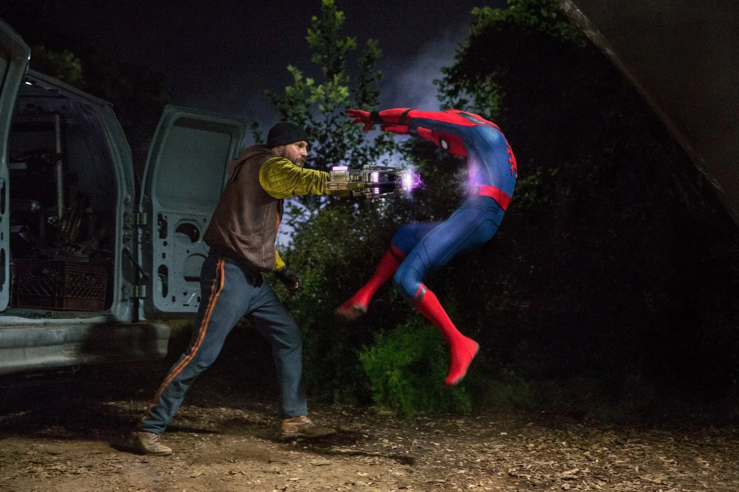 Сравниваем три киноверсии Человека-паука: Магуайр, Гарфилд, Холланд - фото 12