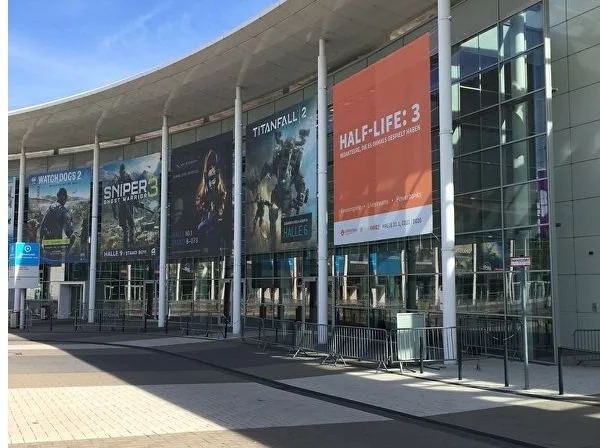 У главного входа на Gamescom появился постер Half Life 3 - фото 1