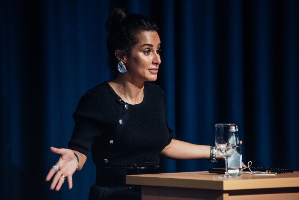 Тина Канделаки без ума от киберспорта (еще и геймер!) - фото 1