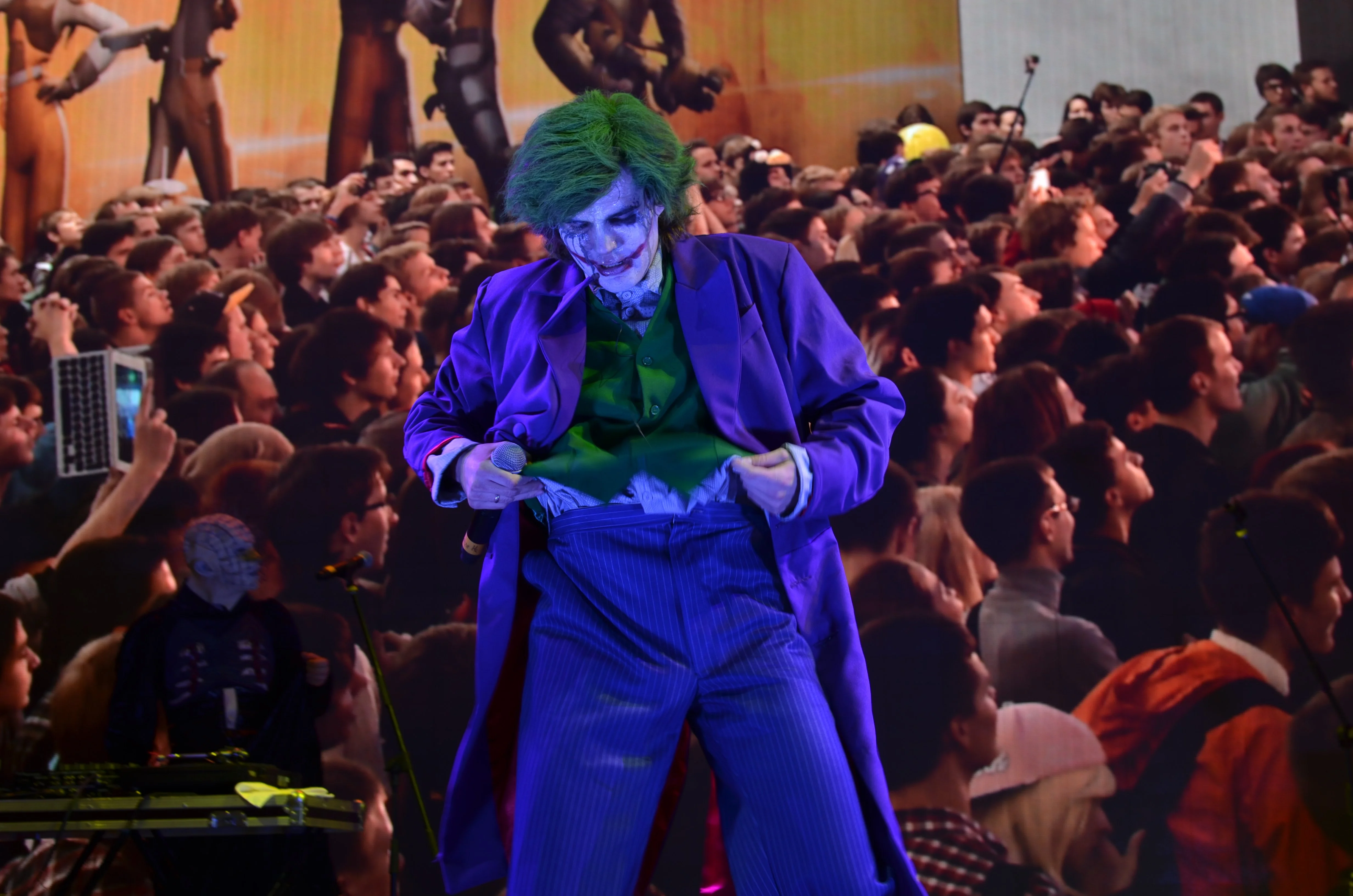 Фотоотчет с «Игромира» и Comic Con Russia, день 2 – концерт Noize MC - фото 23