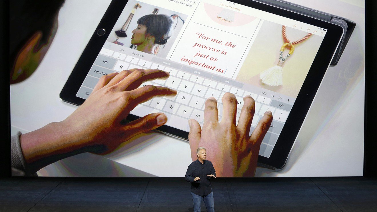 Компания Apple провела очередную конференцию, на которой показала новые модели iPad, Apple TV и iPhone. Первое устройство превращается в мини-ноутбук, второе — в домашнюю консоль, третье — в идеальную платформу для мобильных стратегий. Я поговорил с представителями трех российских компаний, занимающихся производством мобильных игр, чтобы узнать их мнение о новинках Apple. 