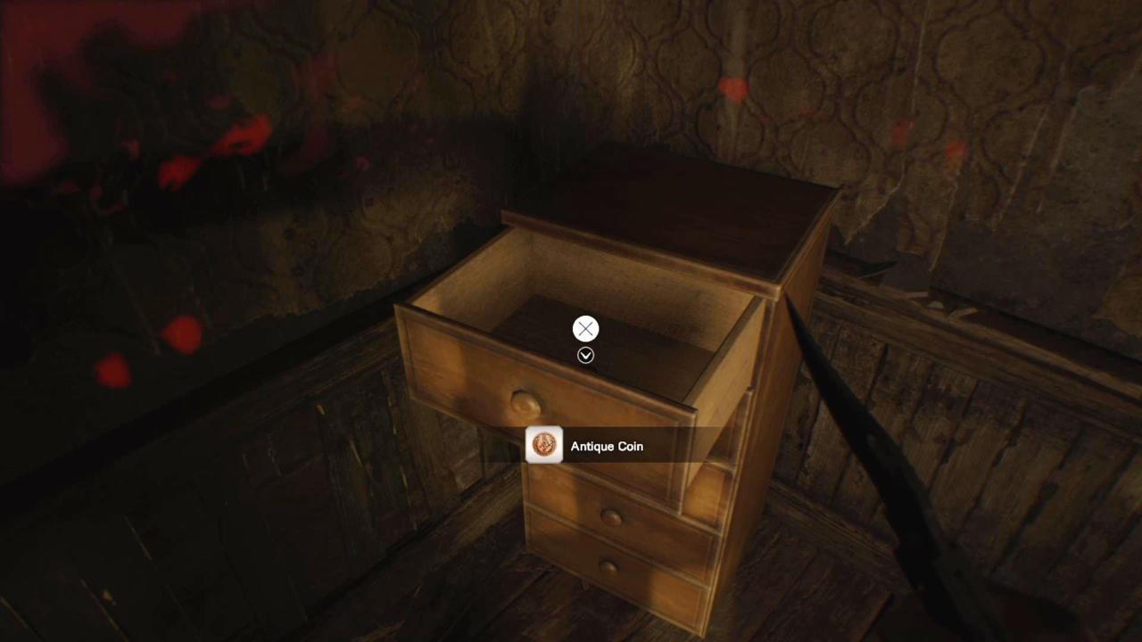 Старый дом, 2 этаж, комната с весами и фонарем