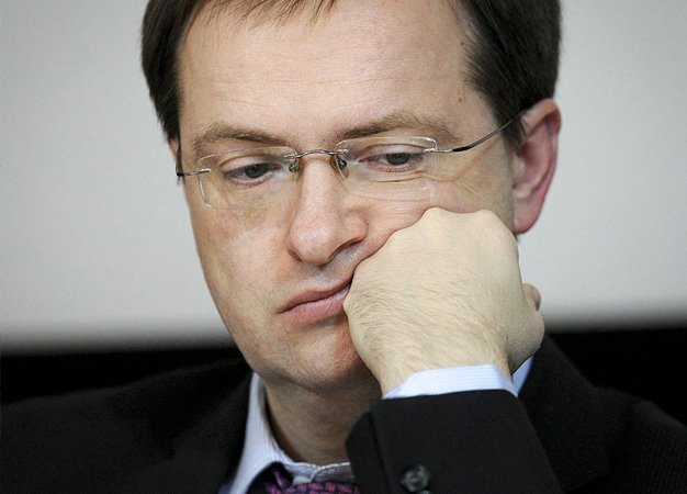 Министр культуры Российской Федерации Владимир Мединский на встрече с жителями Санкт-Петербурга заявил: «Особенно, на мой взгляд, отвратительно — это все компьютерные игры». Далее господин министр поделился личной историей знакомства с ними. В ней нашлось место Магнитогорску, оригинальному Doom, а также признанию в намечающейся зависимости от игр. Но министр мужественно переборол тягу к заразе, а также посоветовал родителям не давать ее детям. Видимо, наряду с алкоголем, сигаретами и порнографией.