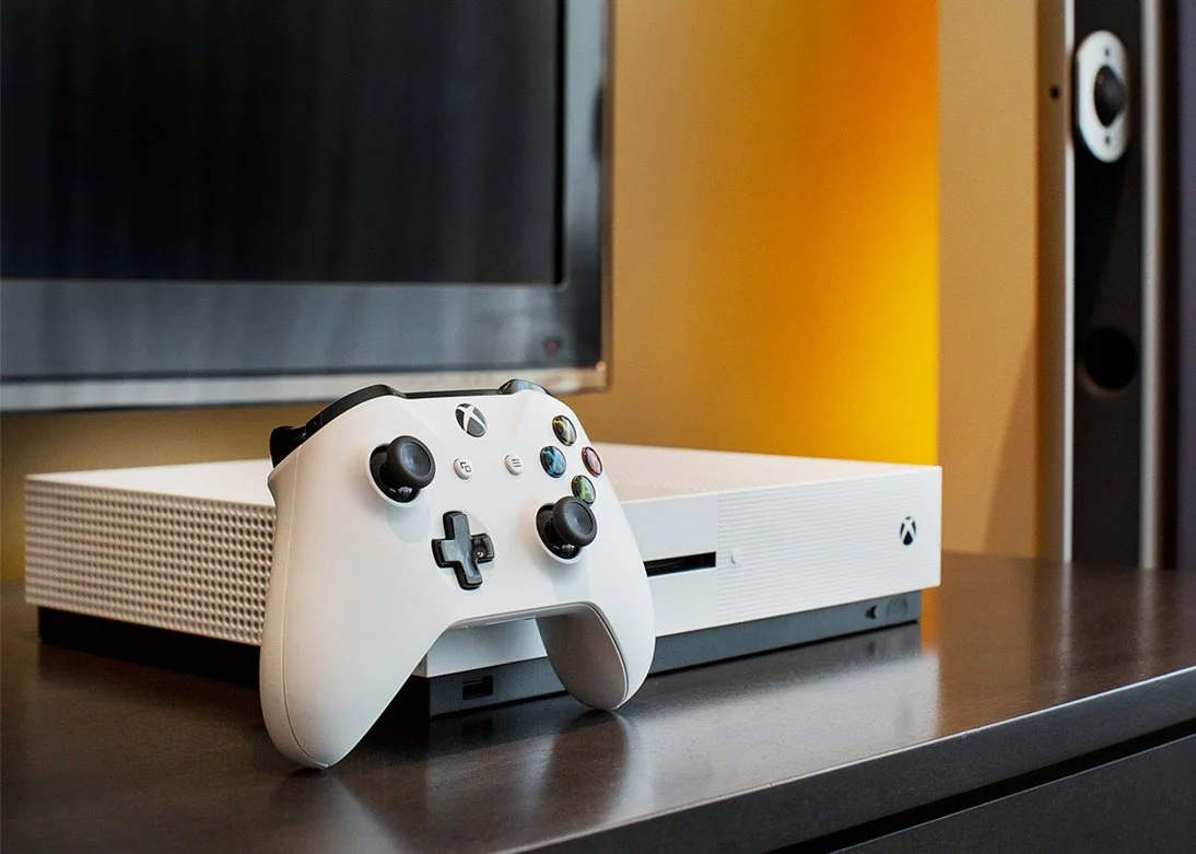 Предзаказы Xbox One S пользуются большим спросом - фото 1