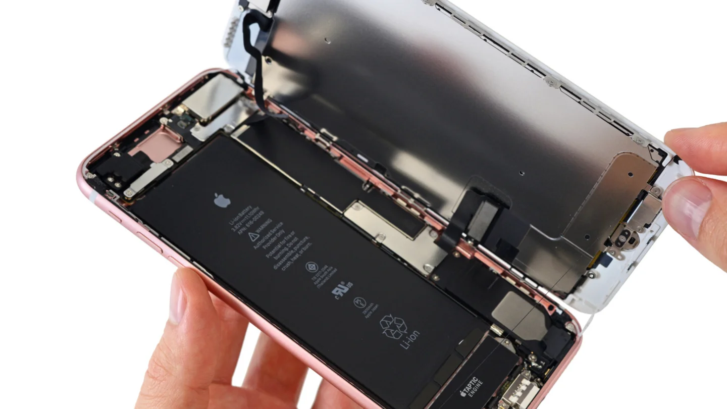 Apple против «права на ремонт» iPhone для всех желающих  - фото 1