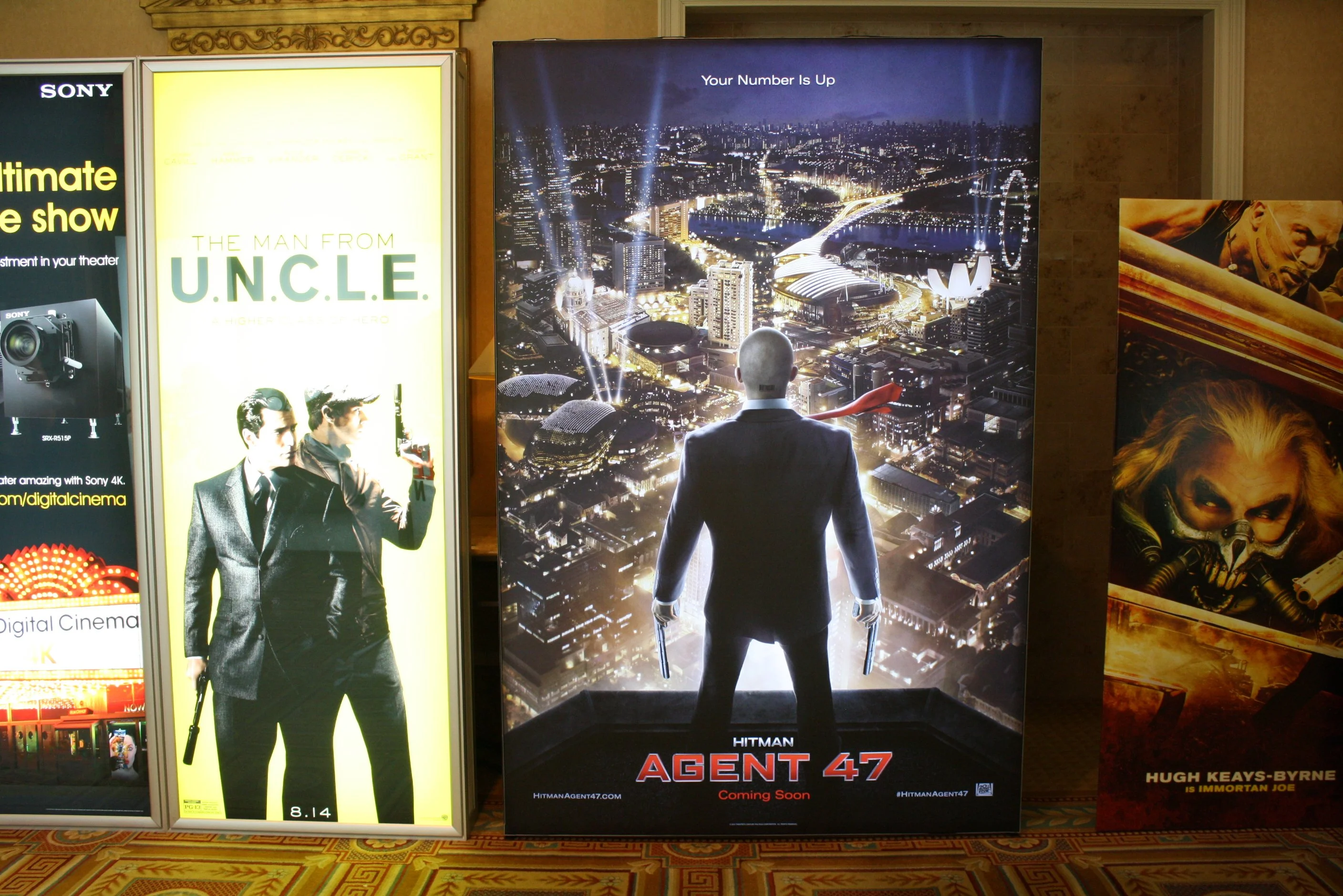 Новые постеры с CinemaCon и фото с площадки «Дэдпула» - фото 22