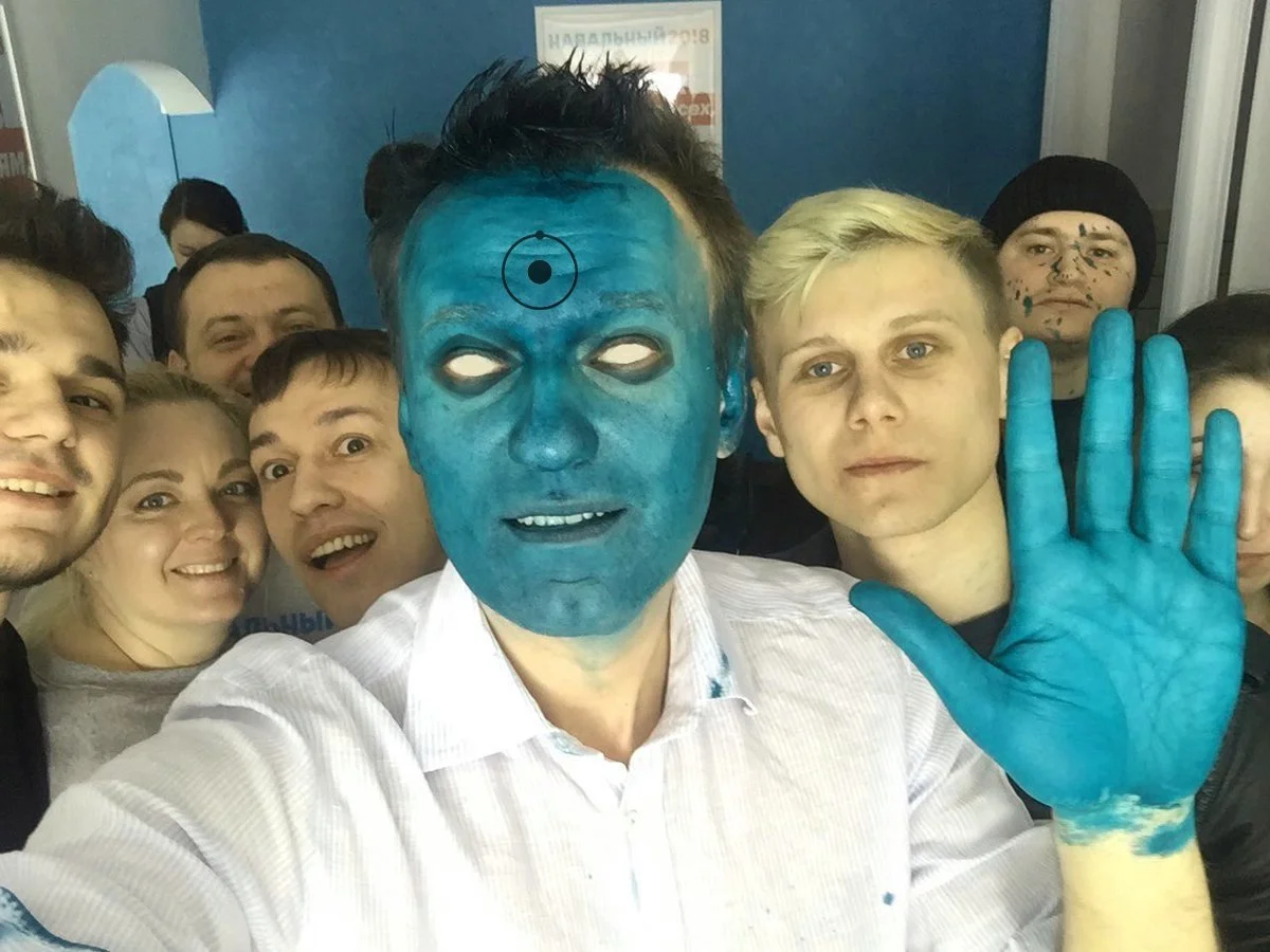 Зеленый Навальный: Маска? Шрек? Фантомас? Лучшие шутки из Интернета - фото 1