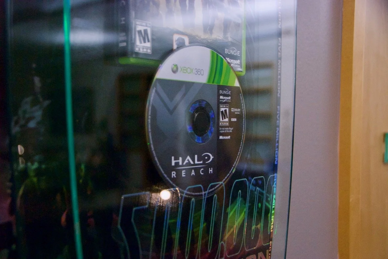 Награда за 5 000 000 проданных копий Halo Reach.