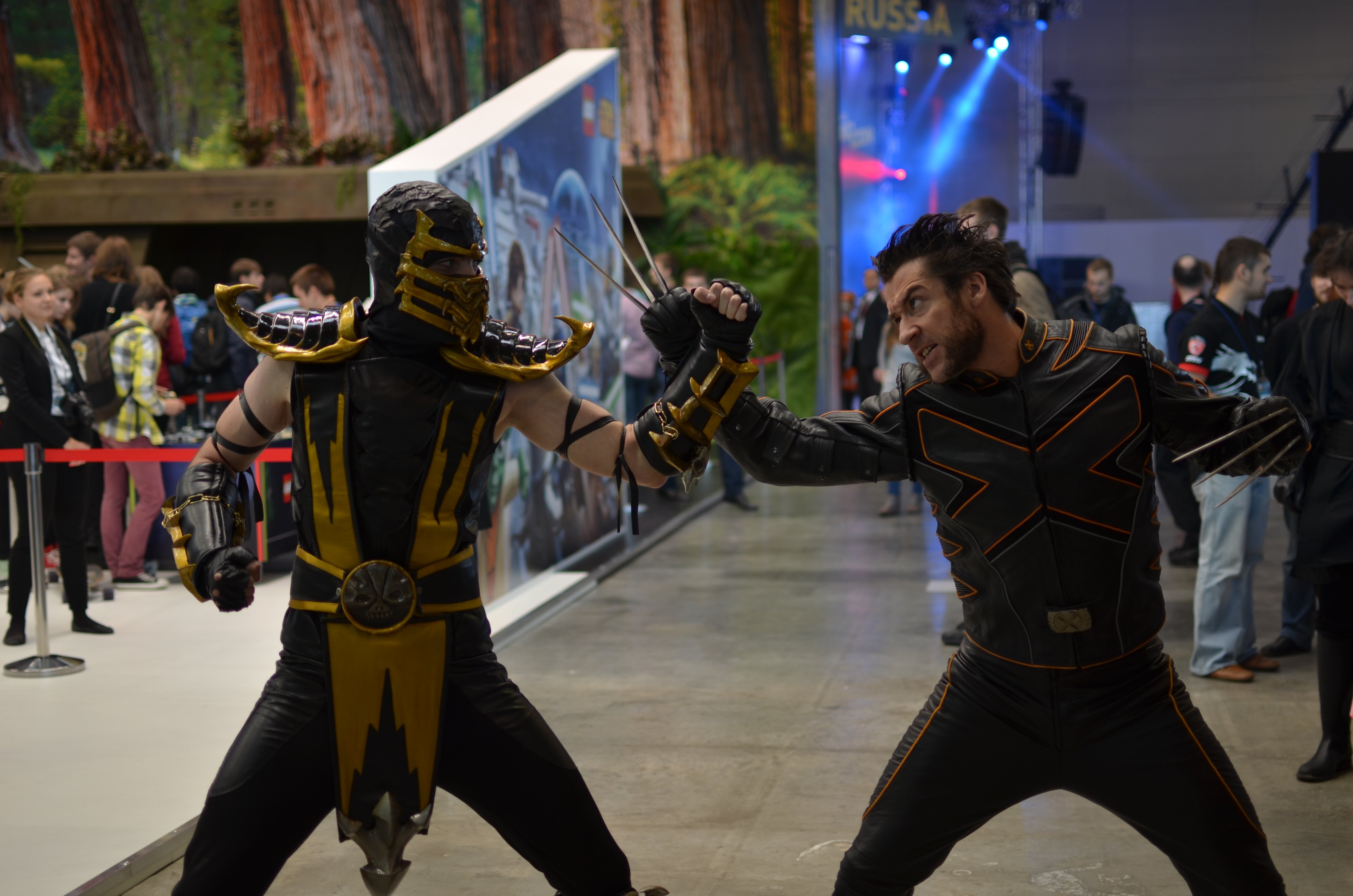 «Канобу» представляет отчет с первого дня «Игромира» и Comic Con Russia: очаровательная девушка-Робин, двойник Хью Джекмана и Джонни Шторм в окружении милых зверят.