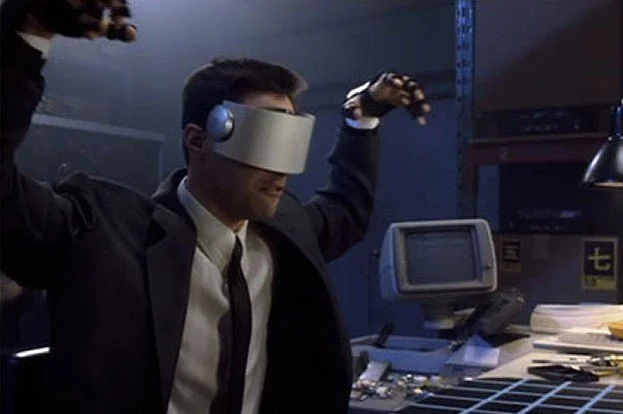 Microsoft уже продает AR-шлемы из самого нелепого будущего - фото 5