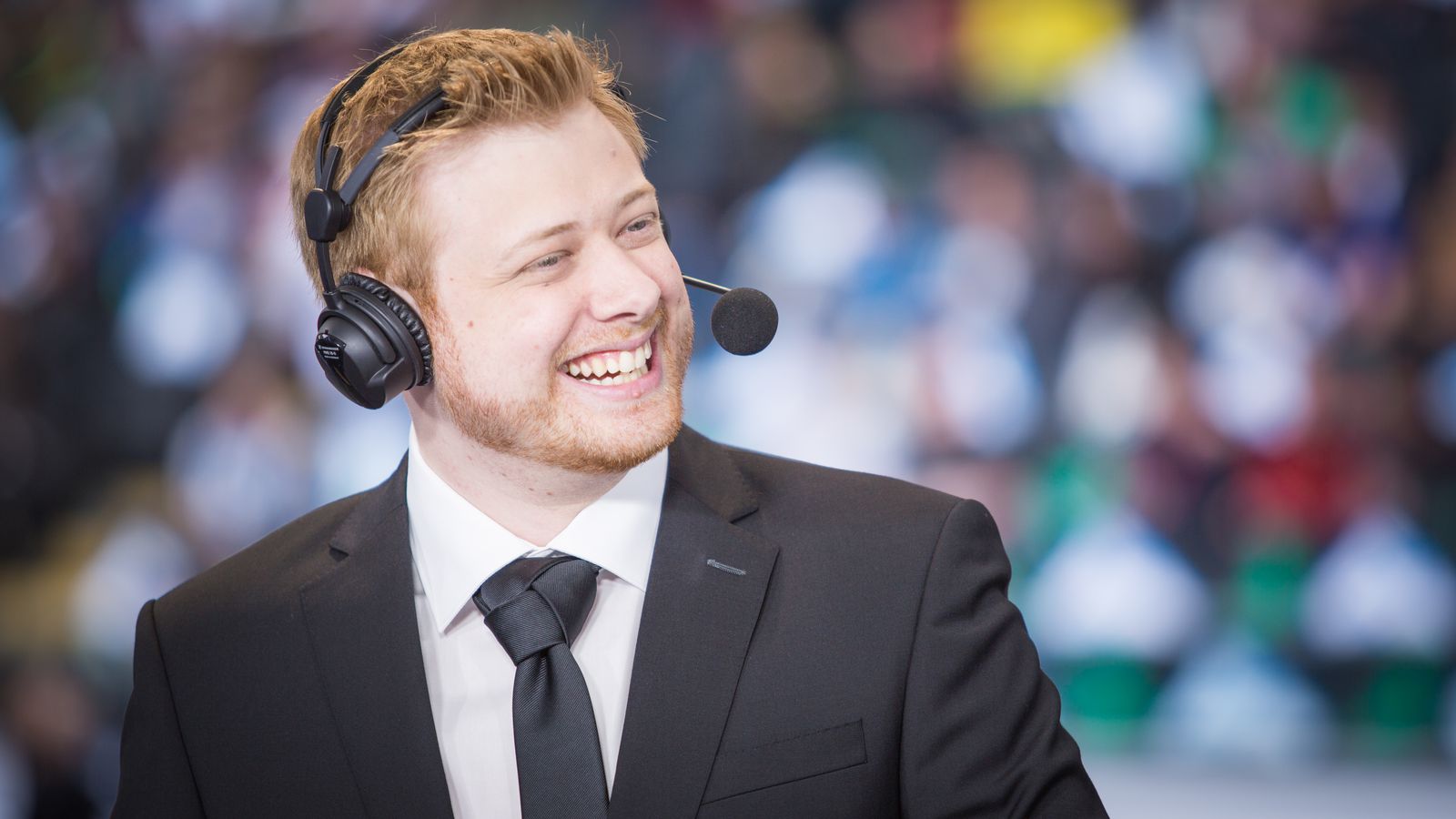 На YouTube можно найти, наверное, тысячи часов видеороликов с очень плохой игрой в Dota 2 и со смешными моментами. Но это не так интересно и в то же время смешно, как досадные ошибки профессиональных игроков на главном киберспортивном турнире года.