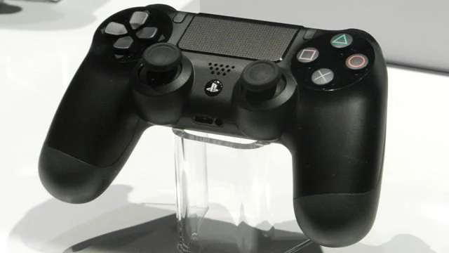 У PlayStation 4 Neo будет обновленный контроллер - фото 1