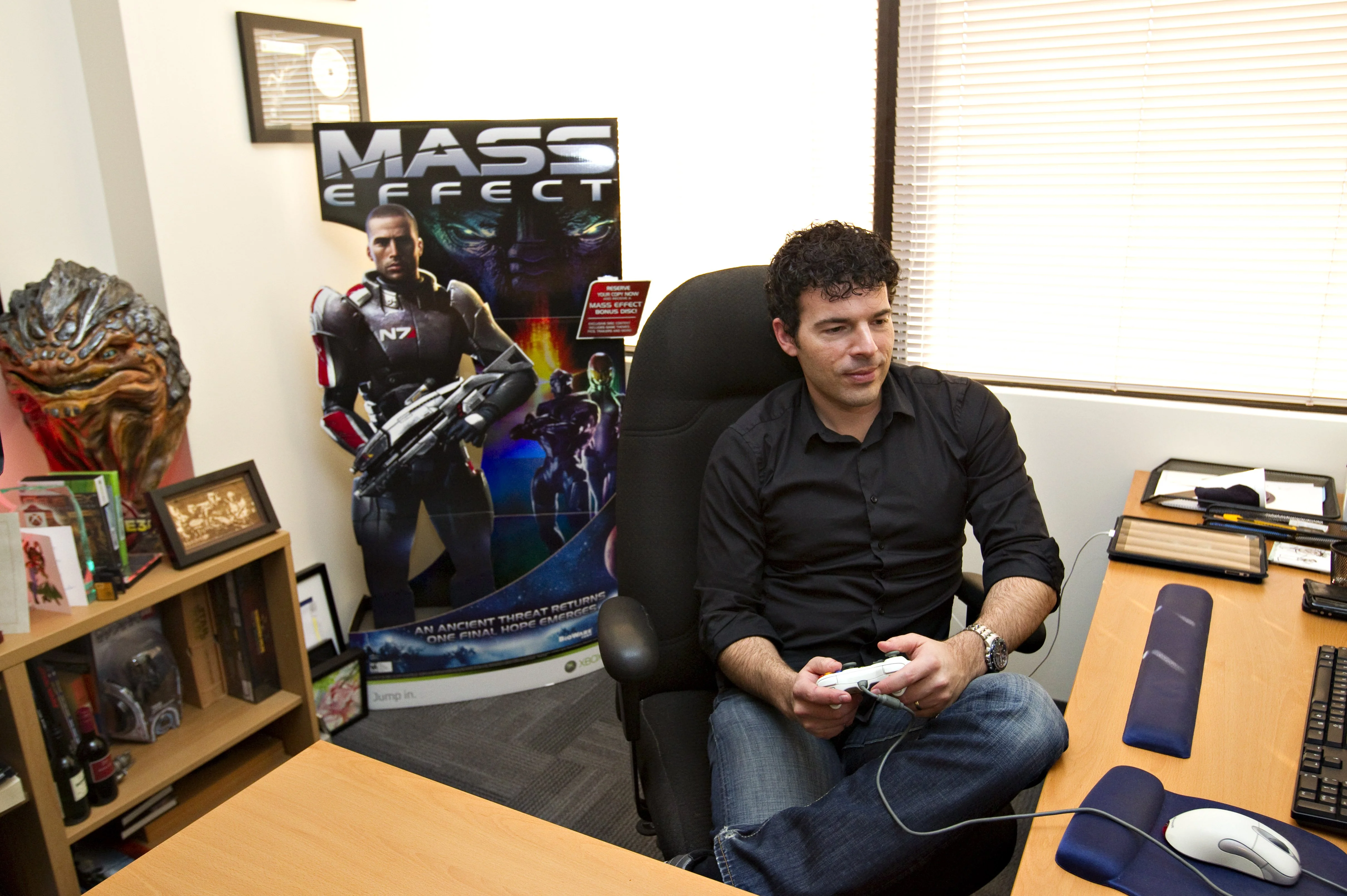 Разработчик KotOR и Mass Effect будет руководить играми для HoloLens - фото 1