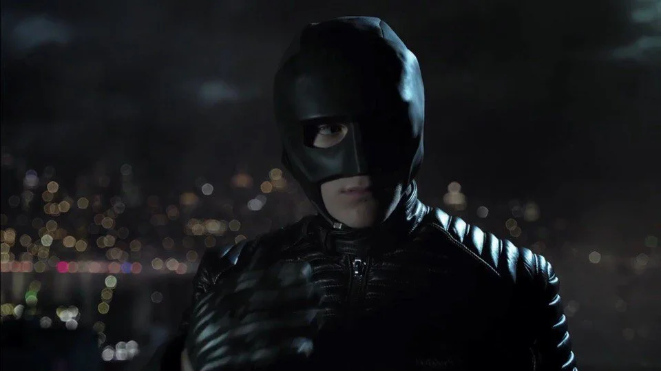 В четвертом сезоне «Готэма» покажут самую первую версию костюма Бэтмена - фото 1