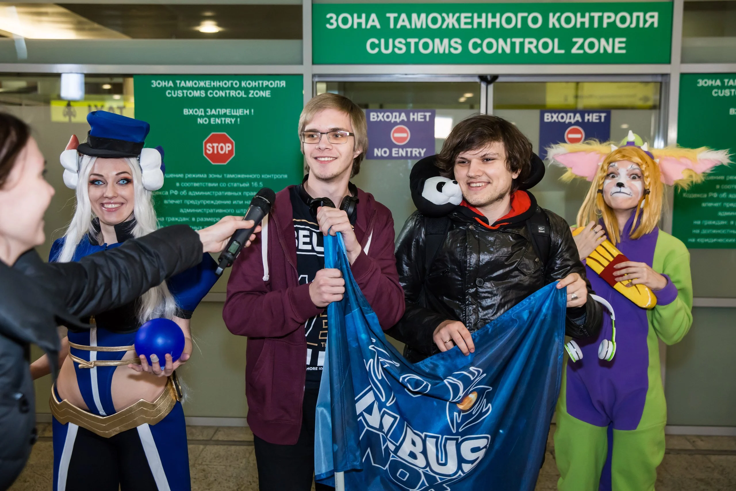 Фанаты встретили Albus NoX Luna в Шереметьево как героев - фото 2