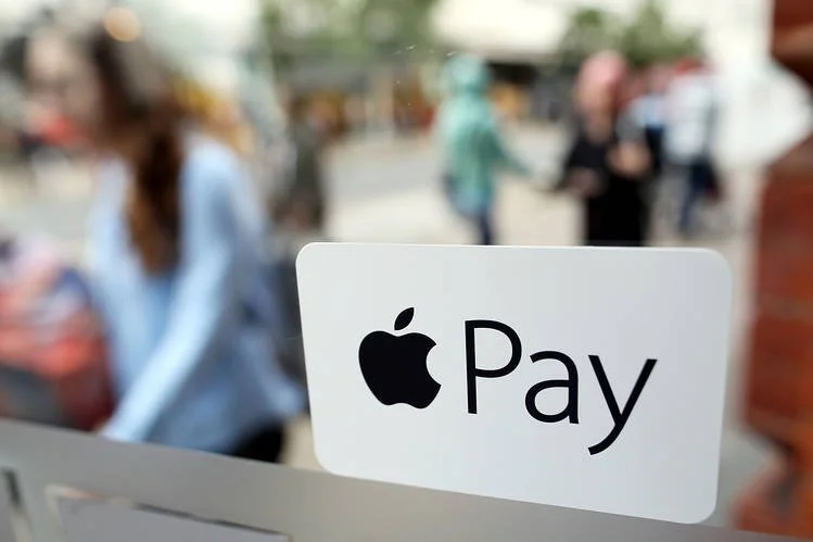 Владельцы iPhone меняют банк, чтобы пользоваться Apple Pay - фото 1