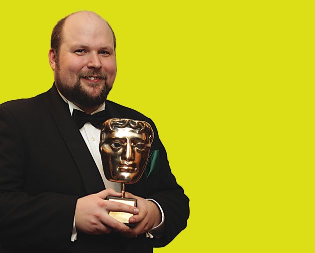 Итак, это все-таки свершилось – Microsoft купила студию Маркуса Перссона за 2,5 миллиарда долларов. Сам создатель Minecraft при этом соскочил с корабля: по его заявлениям, он просто-напросто устал от руководства крупной компанией. Пока неизвестно, чем теперь намерен заняться «Нотч» – разработка 0x10c, его последнего анонсированного проекта, была отменена еще летом 2013. Известно, что программист продолжит участвовать в ежегодном конкурсе Ludum Dare, поэтому говорить о его уходе из индустрии пока рано; скорее всего автор Minecraft вернется к созданию независимых игр. Мы вспоминаем другие проекты бывшего генерального директора Mojang, чтобы понять, чего нам следует ожидать от него в дальнейшем.