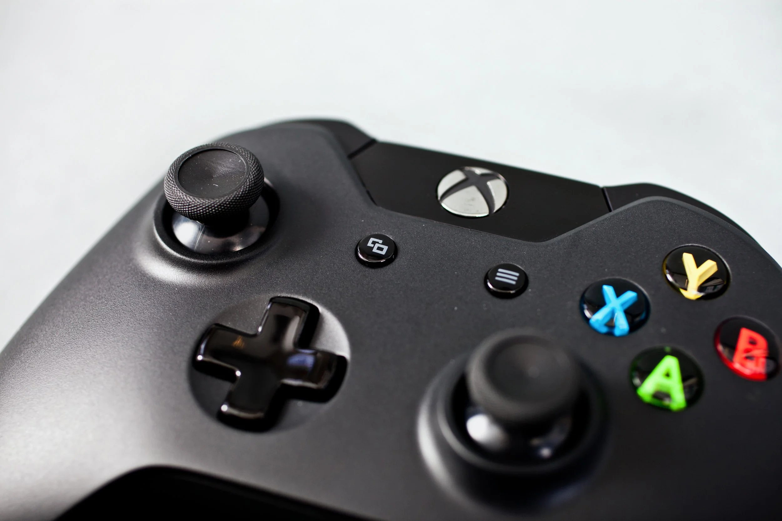 Контроллер Xbox One породнят с PC в ноябре - фото 1