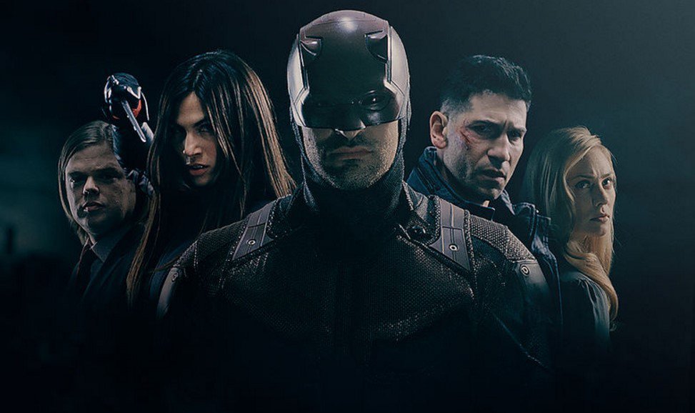 Утром 18 марта на Netflix стартовал второй сезон «Сорвиговы», лучшего супергеройского сериала Marvel. Как и многие из вас, я ждал этого старта с огромным нетерпением. Я выкладывал эту рецензию кусками, обновляя ее после просмотра каждых трех-четырех эпизодов новыми впечатлениями, но теперь она, наконец, закончена и мы можем обсудить сезон целиком.