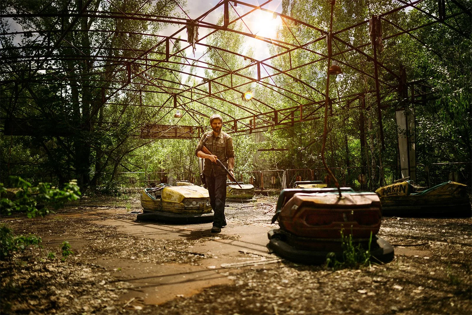 Косплей дня: Джоэл из The Last of Us. В Припяти. В исполнении Геральта - фото 10