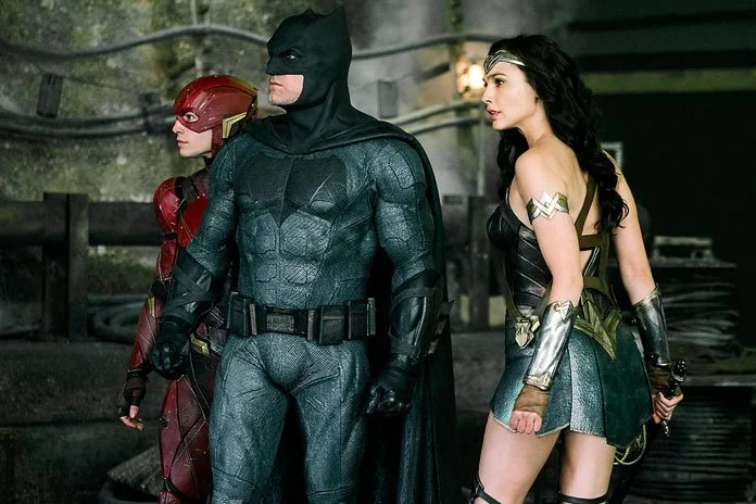 Бэтмен, Чудо-женщина и Флэш на новом фото «Лиги справедливости» - фото 1