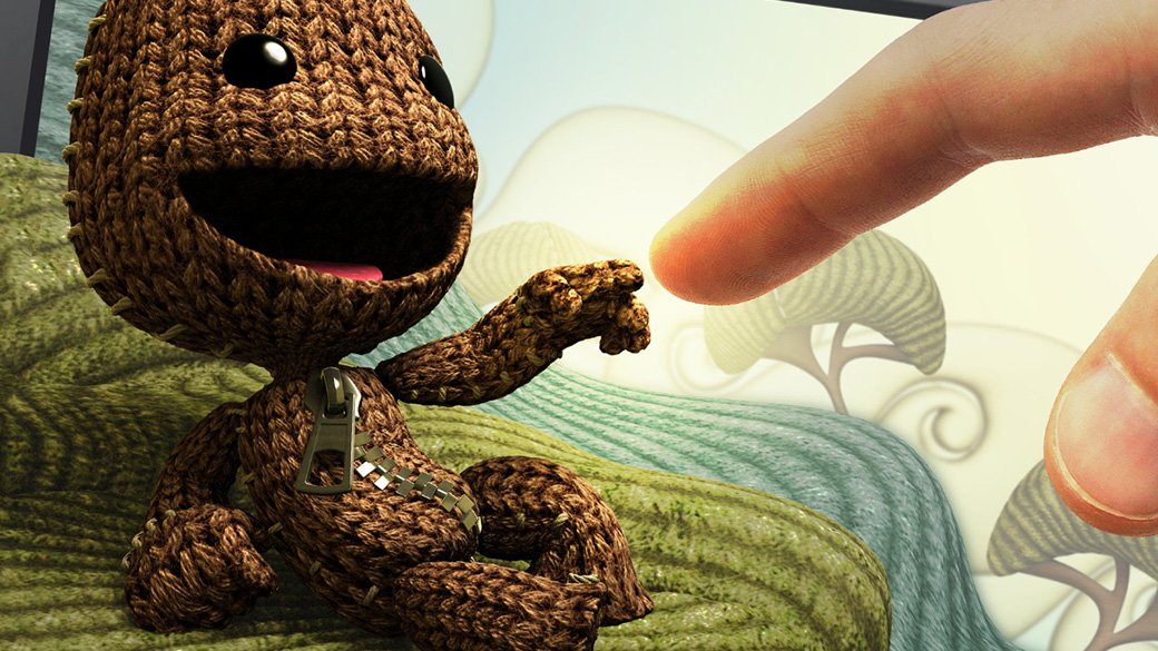 Перенос одной игры в другую – норма среди разработчиков-любителей. С помощью разнообразных инструментариев, многофункциональных редакторов уровней и движков, находящихся в свободном доступе, игроки переделывает на современный лад любимые уровни, а в некоторых случаях и вовсе воссоздают целые вселенные. LittleBigPlanet 2 – один из самых популярных «генераторов фанатских ремейков и рекреаций». Возможности этой игры настолько широки, что при желании в нее можно поместить полную версию Final Fantasy 7 или, к примеру, кусочек Assassin&#39;s Creed. 