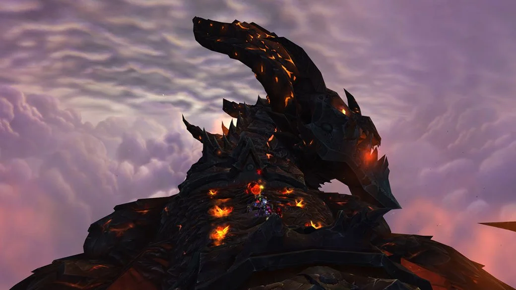 Если не считать протодракона Галакронда, Deathwing (Смертокрыл) – самый крупный дракон в World of Warcraft. Бывший Аспект Земли является последним боссом в дополнении «Катаклизм».