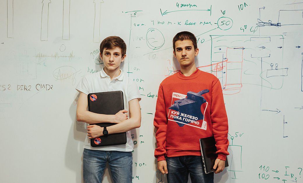 В последние годы игровая индустрия стала шире и разнообразнее. Все больше возможностей для реализации своих творческих замыслов получают разработчики самых разных возрастов и из самых разных регионов мира. Разумеется, это касается и России. Мы решили рассказать простую, но вдохновляющую историю Магомеда и Сагитава – молодых разработчиков из Дагестана, региона, который в последнюю очередь ассоциируется с игровой индустрией.