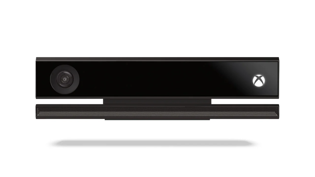 Год назад нам казалось, что Kinect намертво приклеен к Xbox One, и ничто не разлучит их до самой смерти. Сегодня консоль продается в двух вариантах — как с сенсором, так и без него. К российскому запуску Xbox One «Канобу» и «М.Видео» разобрались, какую версию консоли стоит приобрести.