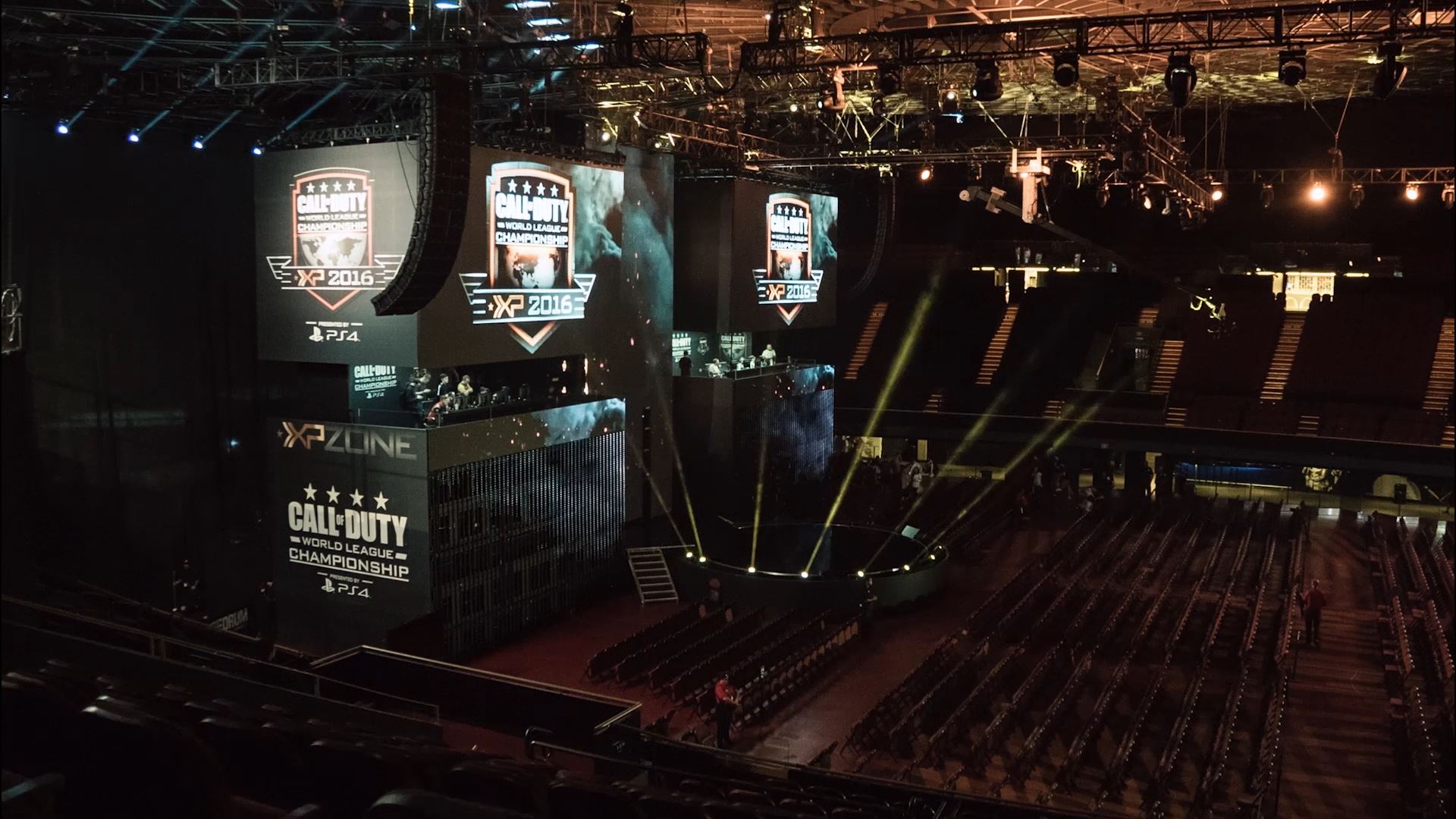 Наш специальный корреспондент Антон Орлов съездил на Call of Duty XP 2016 привез два репортажа про старый CoD и новый, а теперь покажет вам где и как проходил праздник CoD в Лос-Анджелесе.