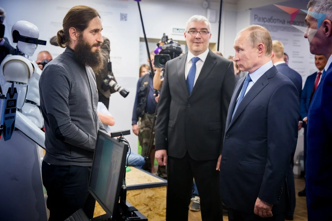 Владимир Путин одобрил образовательную программу «Кибер Россия» - фото 1
