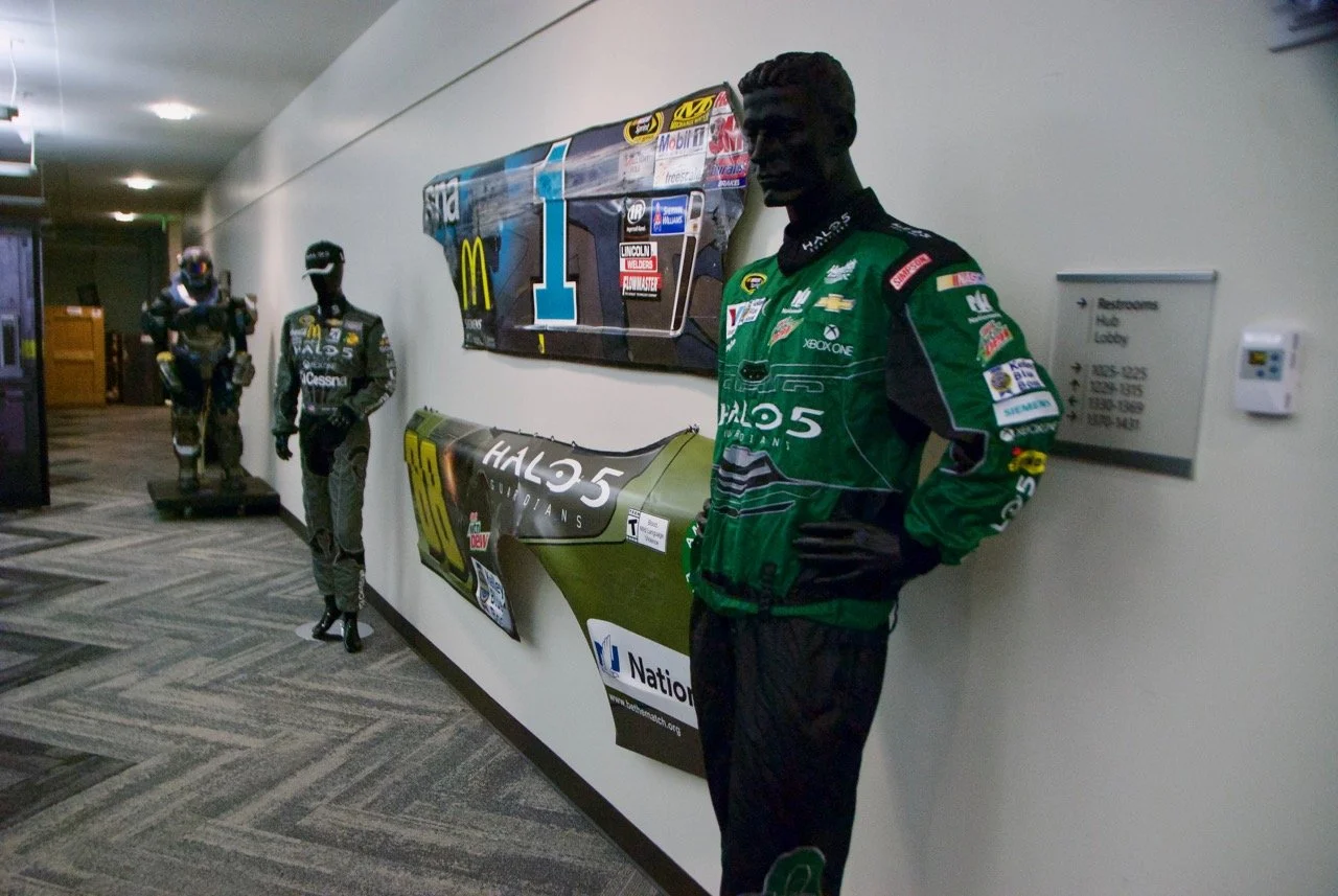 Совместно с 343 даже была организована команда NASCAR.