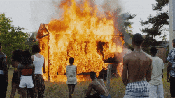 Новый клип Кендрика Ламара: жестокая уличная сага с драками и пожарами - фото 1