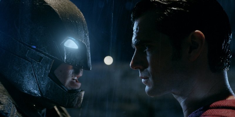 Спойлер: Зак Снайдер рассказал об удаленной сцене из Batman v Superman - фото 1