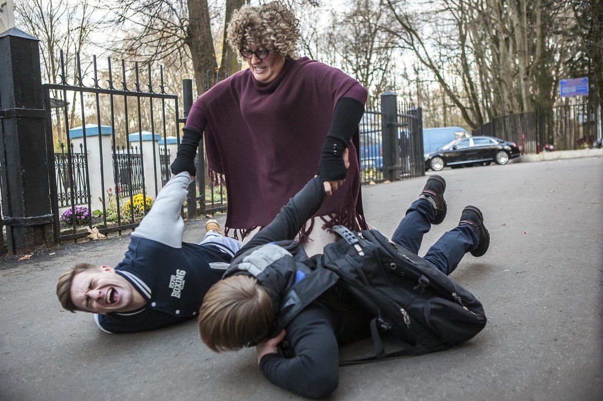 Критики о фильме «Бабушка легкого поведения»: не «Тутси», но смешно - фото 3