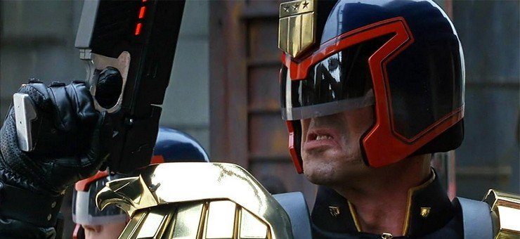 Microsoft уже продает AR-шлемы из самого нелепого будущего - фото 7