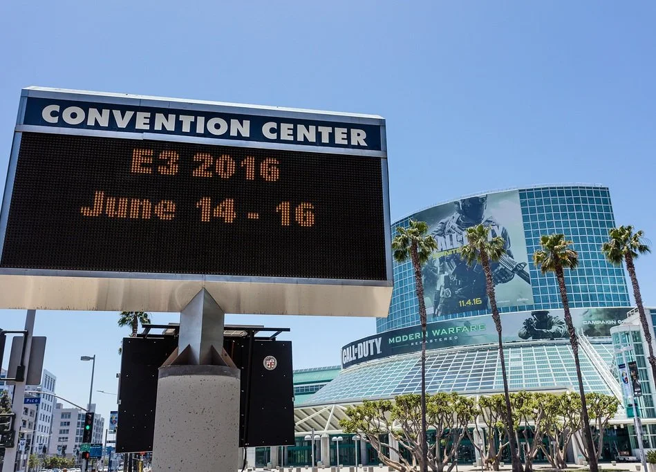 В Лос-Анджелесе стартует главная игровая выставка года. Как прошел ее первый день, вы сможете узнать из нашей подборки фотографий, сделанных посетителями E3 2016.<br />